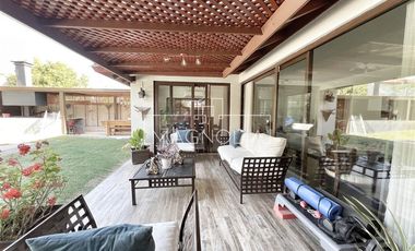 Casa en venta de 5 dorm. en Colina