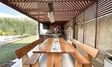 Casa en venta de 5 dorm. en Colina