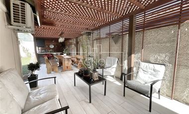 Casa en venta de 5 dorm. en Colina
