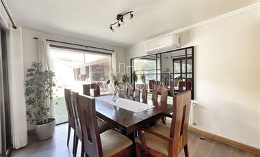 Casa en venta de 5 dorm. en Colina