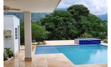 Casa en venta con piscina en San Jerónimo