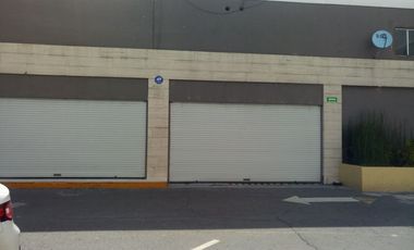 Renta Local en Plaza Comercial sobre Av. Tollocan