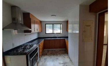 Apartamento en Centenario Oeste de Cali, 247 MTS en venta (E.R.)