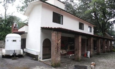 Rancho ecuestre en medio del bosque en Huitzilac, Morelos