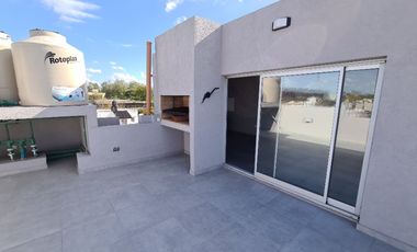 Departamento Tipo Casa en venta en Lanus Este