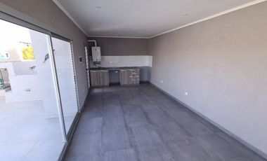Departamento Tipo Casa en venta en Lanus Este