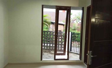 RUMAH MODERN DI BANGUNJIWO DEKAT UMY