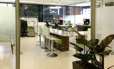 Venta de oficina en el  Poblado