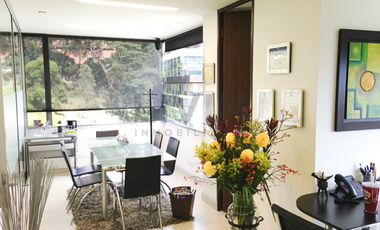 Venta de oficina en el  Poblado