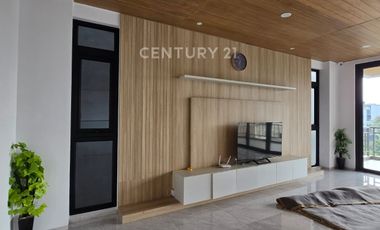 Rumah Lux Ada Kola Renang Di Setra Duta Bandung