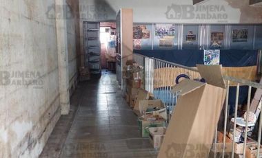 BARBARO ALQUILA GALPON EN SAN MARTIN CENTRO