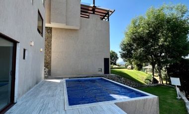 CASA EN VENTA EN ALTAVA RESIDENCIAL VALLE DE BRAVO MEXICO