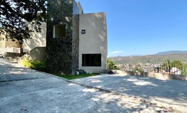 CASA EN VENTA EN ALTAVA RESIDENCIAL VALLE DE BRAVO MEXICO
