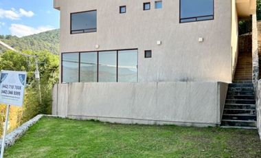 CASA EN VENTA EN ALTAVA RESIDENCIAL VALLE DE BRAVO MEXICO