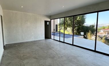 CASA EN VENTA EN ALTAVA RESIDENCIAL VALLE DE BRAVO MEXICO