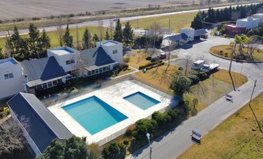 Venta Casa En Altos del Casco  Barrio Privado  Zarate