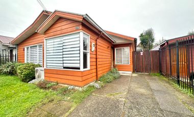 AMPLIA CASA DE UN PISO CALLE ISLA DEL REY