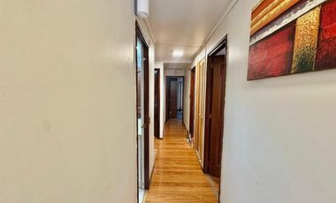 AMPLIA CASA DE UN PISO CALLE ISLA DEL REY