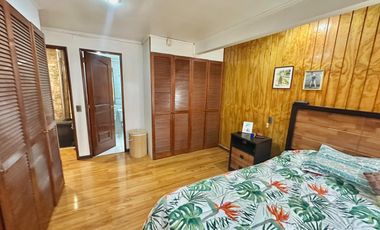 AMPLIA CASA DE UN PISO CALLE ISLA DEL REY