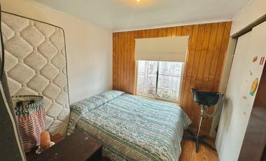 AMPLIA CASA DE UN PISO CALLE ISLA DEL REY