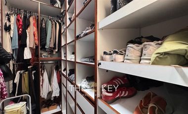 Casa en venta de 5 dorm. en Lo Barnechea