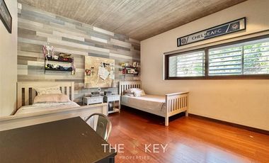 Casa en venta de 5 dorm. en Lo Barnechea