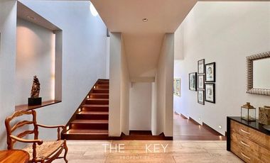 Casa en venta de 5 dorm. en Lo Barnechea