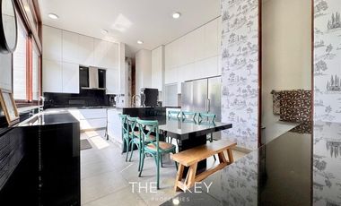 Casa en venta de 5 dorm. en Lo Barnechea