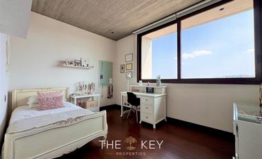 Casa en venta de 5 dorm. en Lo Barnechea