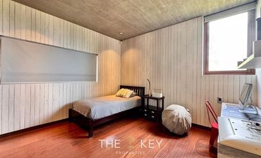 Casa en venta de 5 dorm. en Lo Barnechea
