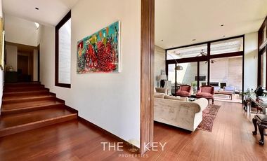 Casa en venta de 5 dorm. en Lo Barnechea
