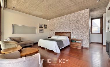Casa en venta de 5 dorm. en Lo Barnechea