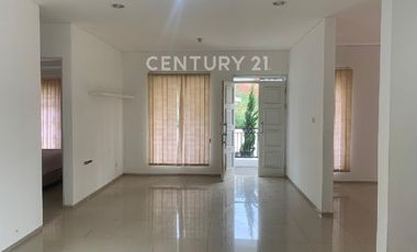 Rumah 3 Lantai Di Dago Resort Bandung