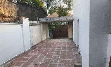 Casa comercial venta 6 dormitorios Providencia Metro Colon