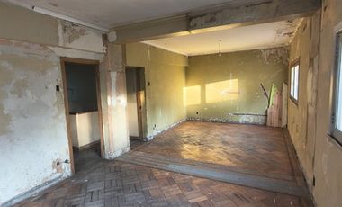 Casa comercial venta 6 dormitorios Providencia Metro Colon