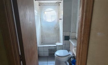 Casa comercial venta 6 dormitorios Providencia Metro Colon