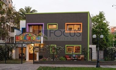 Casa comercial venta 6 dormitorios Providencia Metro Colon
