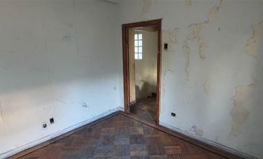 Casa comercial venta 6 dormitorios Providencia Metro Colon