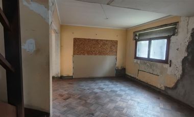 Casa comercial venta 6 dormitorios Providencia Metro Colon