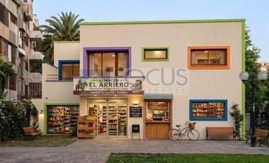 Casa comercial venta 6 dormitorios Providencia Metro Colon