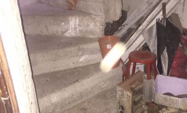 CASA EN ESQUINA ANTIGUA 4 AMB 2 BAÑOS MAS 110 M2 A TERMINAR EN PLANTA ALTA