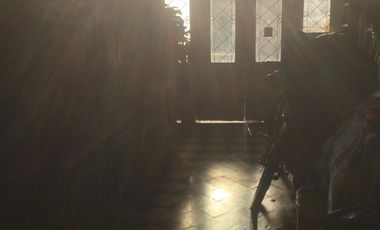 CASA EN ESQUINA ANTIGUA 4 AMB 2 BAÑOS MAS 110 M2 A TERMINAR EN PLANTA ALTA