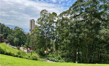 Hermoso Lote en Venta en las Palmas - Listo para construir