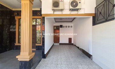 Rumah Bangunan Baru Siap Huni Lokasi Dalam Komplek Pondok Kelapa