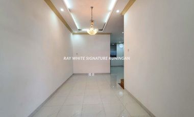 Rumah Bangunan Baru Siap Huni Lokasi Dalam Komplek Pondok Kelapa