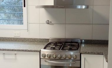 Estupenda Casa 2 Dorm - Patio - Cochera - Almafuerte 305 - Lomas