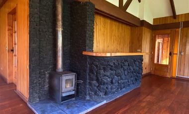 Casa en venta de 5 dorm. en Villarrica