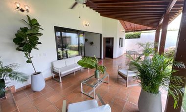 casa en arriendo/venta en bocono. Cod A3253