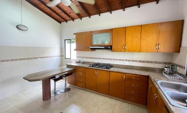 casa en arriendo/venta en bocono. Cod A3253