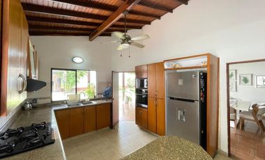 casa en arriendo/venta en bocono. Cod A3253